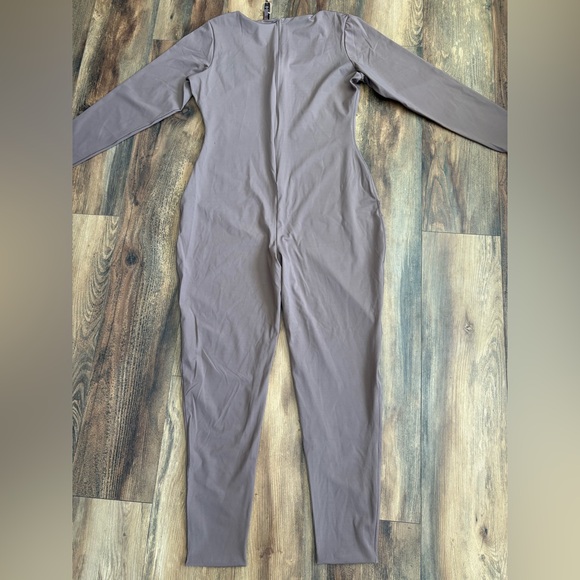 *NWT* SKIMS Longsleeve Full Body Jumpsuit - Picture 3 of 6